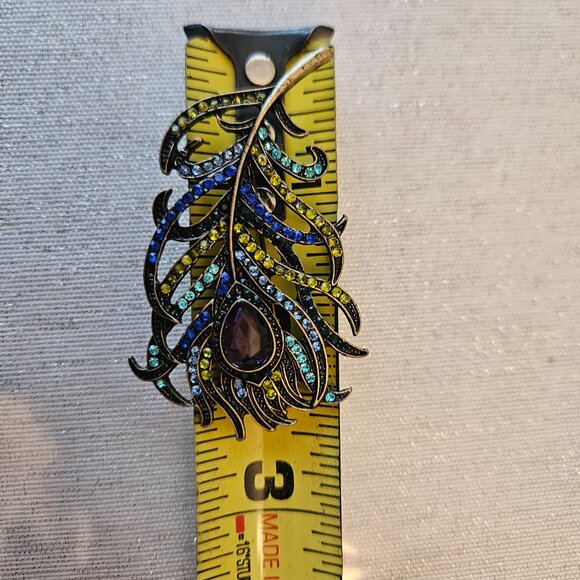 Vintage Peacock Pin - Picture 3 of 3